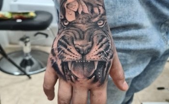 Lunatic Tattoo Estudi